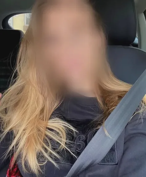 Angelika, 32