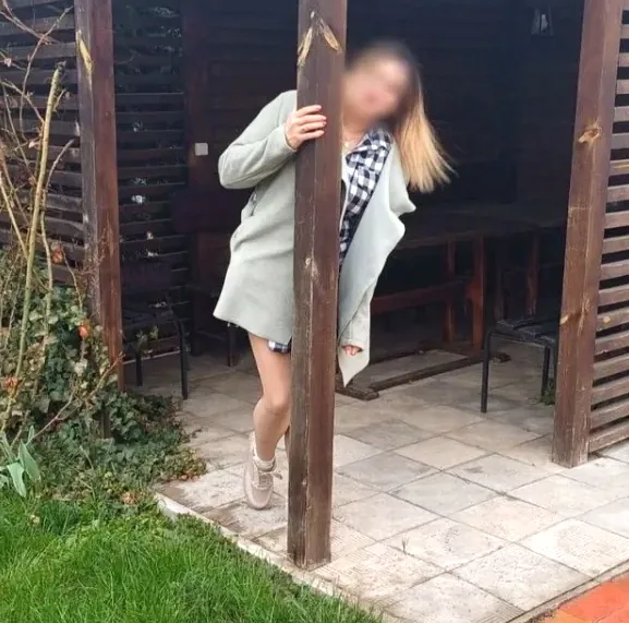 Daniela, 26
