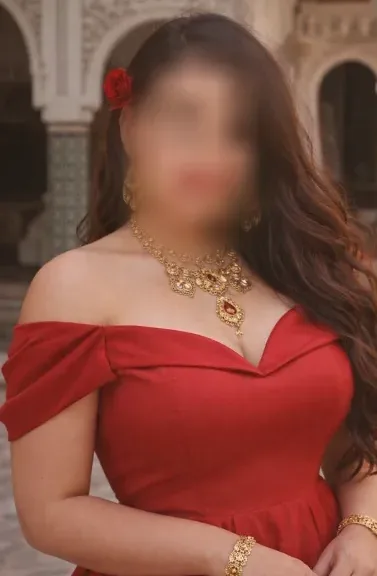 Dilara, 29