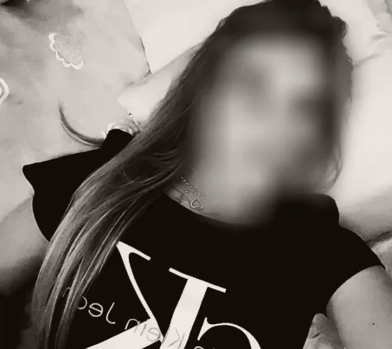 Doris, 25