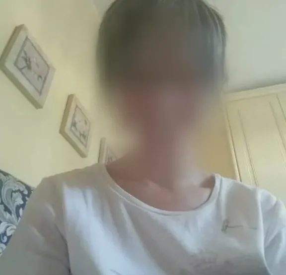 Elisabeth, 34
