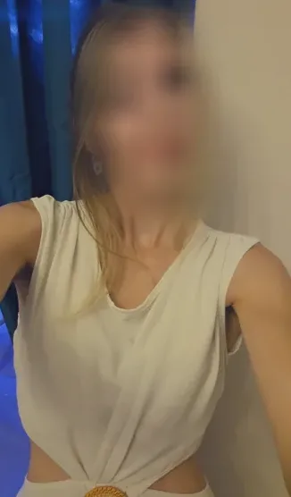 Fiona, 39