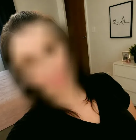 Fiona, 37