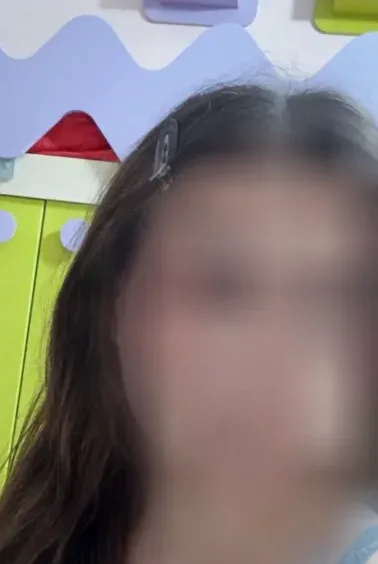 Hanna, 33