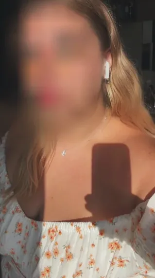 Jana, 27