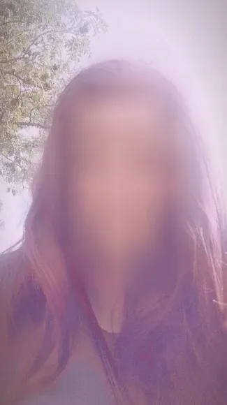 Julia, 29
