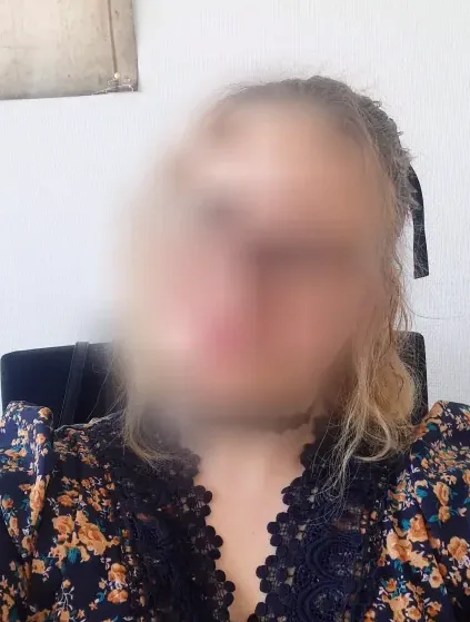 Karin, 32