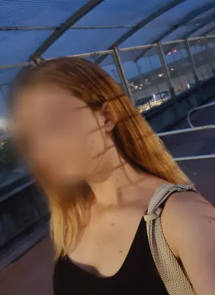 Nadine, 23