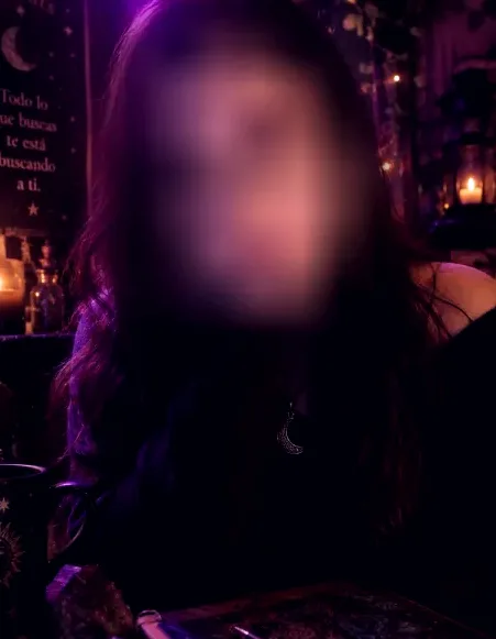 Nora, 33