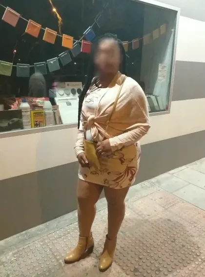 Theresa, 25