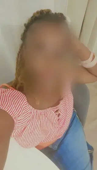 Valentina, 29